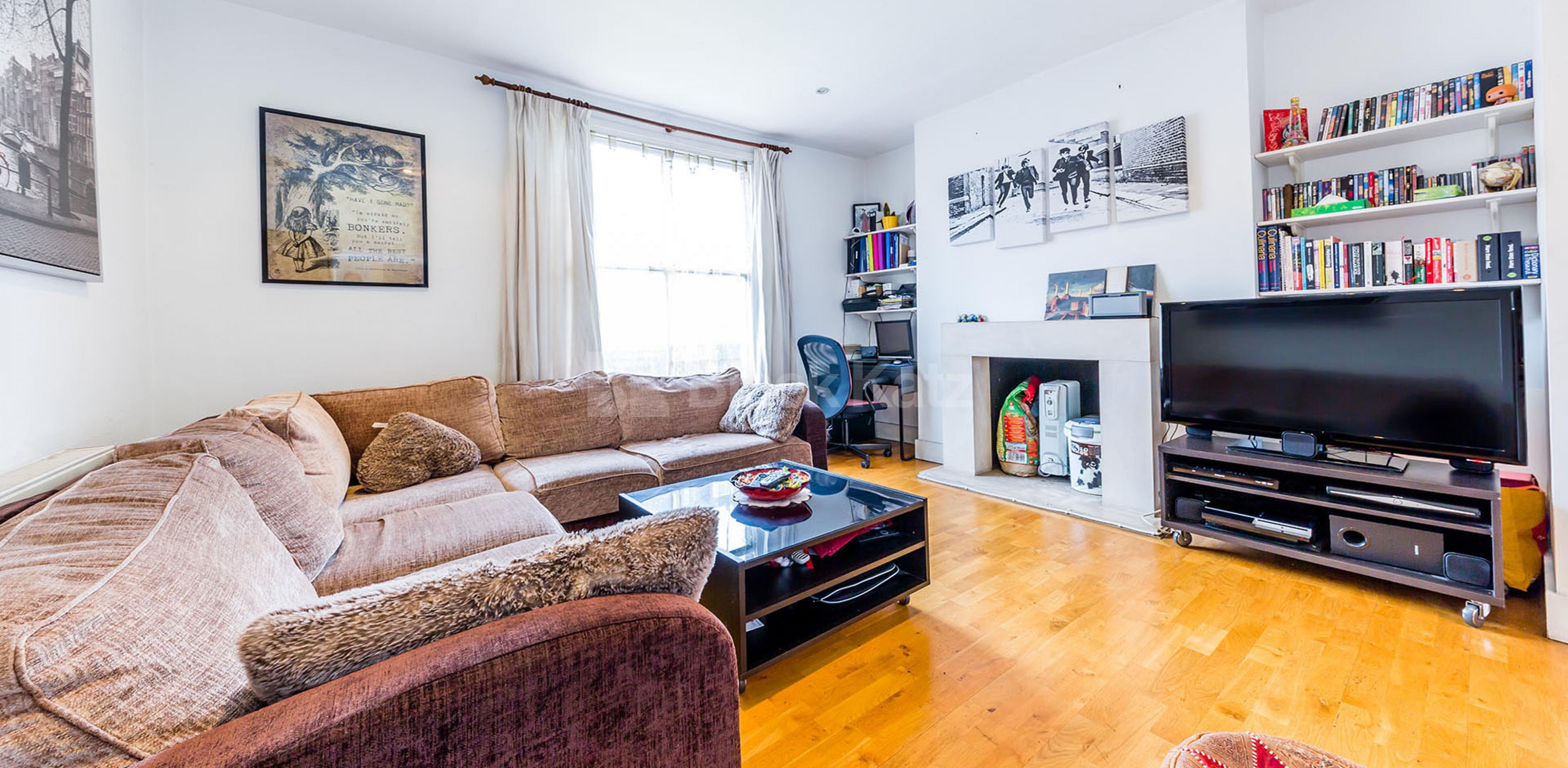 Spacious 1 bedroom flat to rent mins away from Regents Park Parkway, Camden NW1